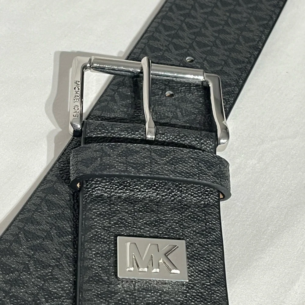 MICHAEL KORS Signature Wide Elastic Belt Black Gray Logo Brand